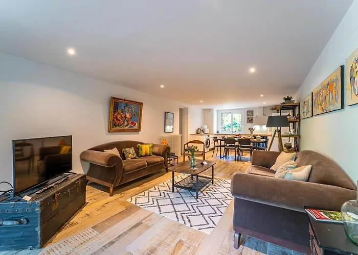 Lulli - Spacieux En Rez De Jardin דירה