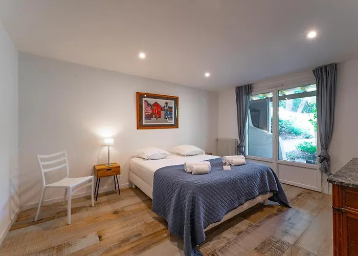 Lulli - Spacieux En Rez De Jardin Apartment *